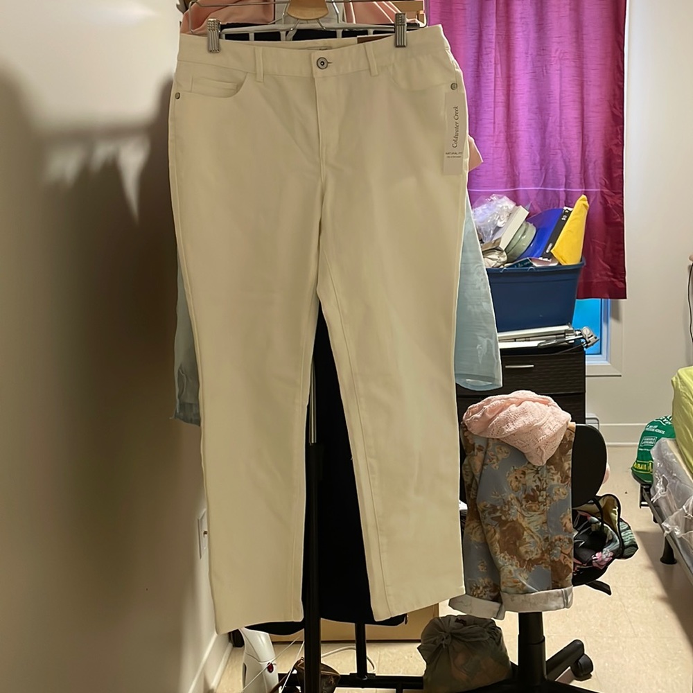 New Coldwater Creek Natural Fit White Jeans